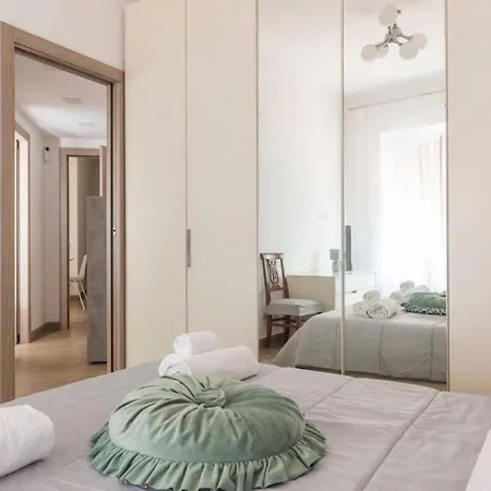 Large Garden Апартаменты Рим