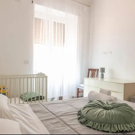 Large Garden Apartamento *